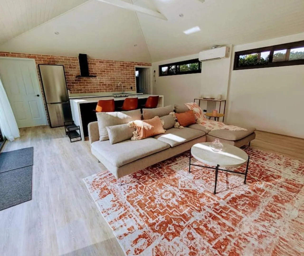 Pool House Villa Perth Holiday home